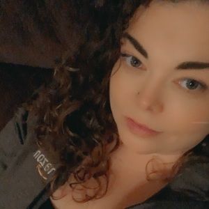 Meet your Posher, Dani